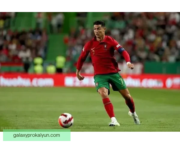 福登在新赛季的无球跑动与接球表现持续提升，展现出更强的进攻威胁