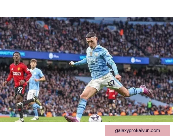 福登本赛季与球迷互动方式多样，场内外表现稳健备受期待